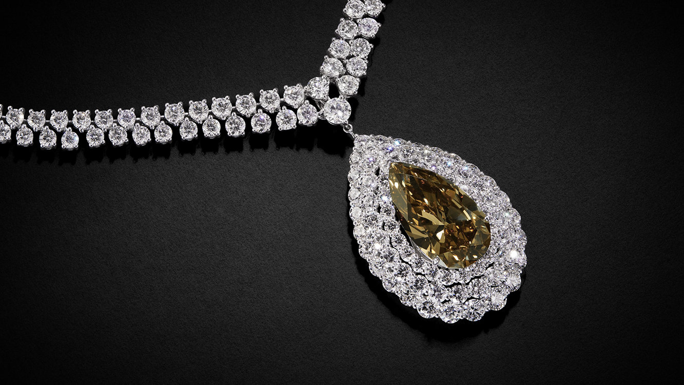 Графф. Графф БС. Колье Graff Classic Graff Pear Shape Diamond Cross-over Necklace RGN 591.