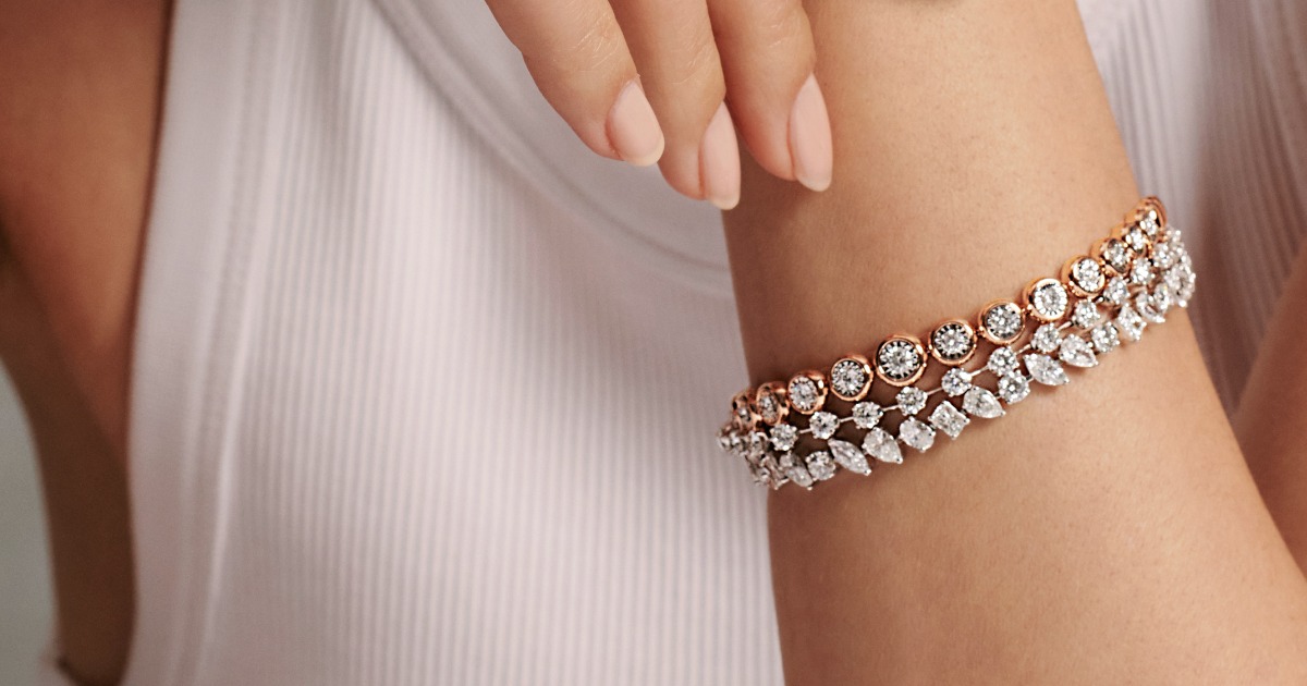 Real Diamonds Round Diamond Bracelet Design, Weight: 14.500 at Rs 75500 in  Surat