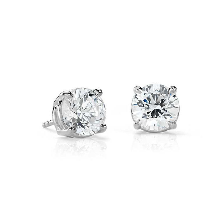 Diamond Gift Ideas: Our Master List of Must-Give Diamond Jewelry