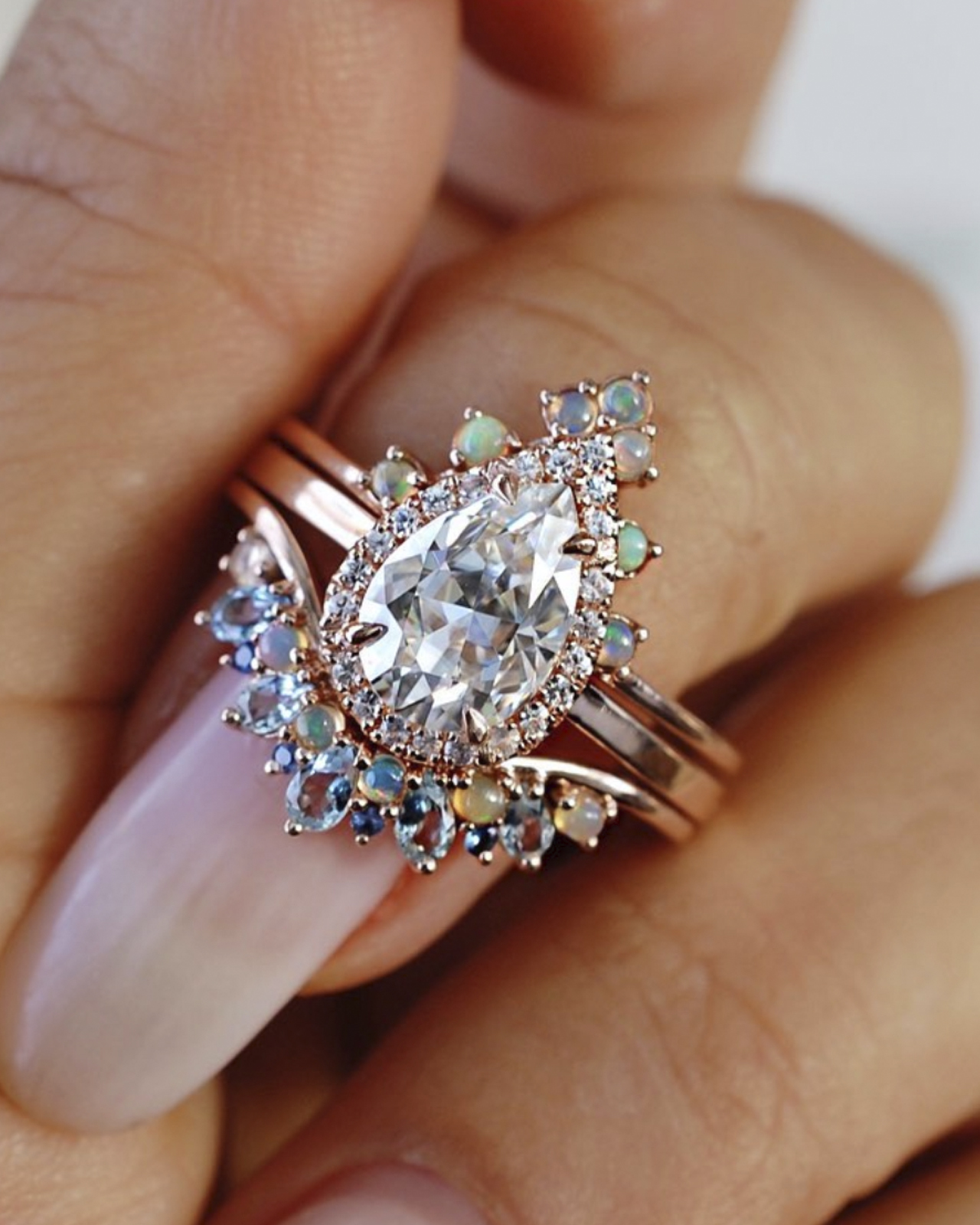 How to Customize an Engagement Ring For Your Special One | Lh Mag