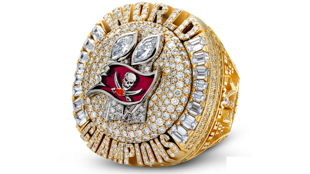 The Tampa Bay Buccaneers’ Super Bowl Ring Features 319 Diamonds - Only ...