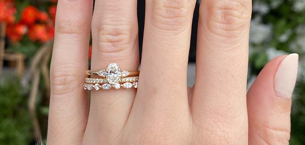 Oval Cut Diamond Engagement Rings | 77 Diamonds