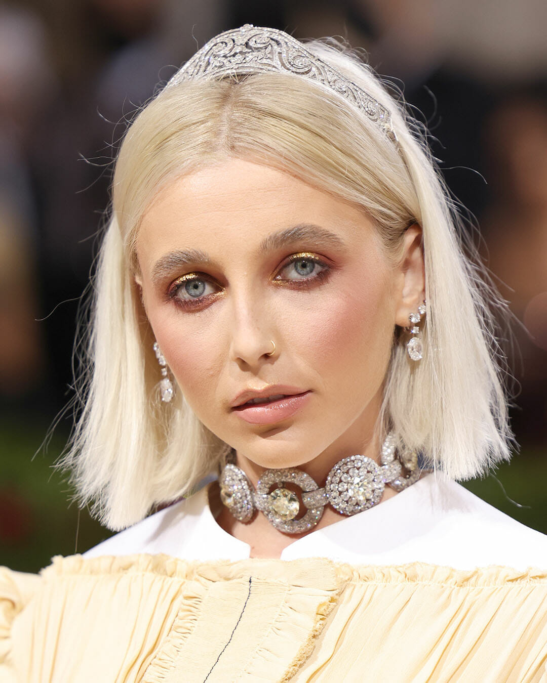 Emma Chamberlain wears Indian King's diamond necklace to Met Gala 2022;  here's why it's problematic - Entertainment News