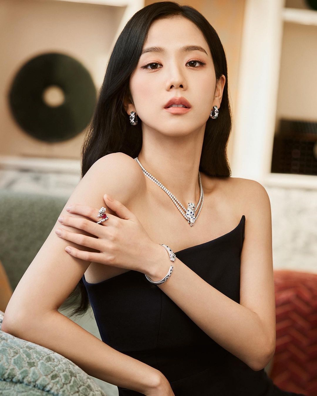 14 K-Pop Stars Who Love Their Diamond Jewelry - Only Natural Diamonds