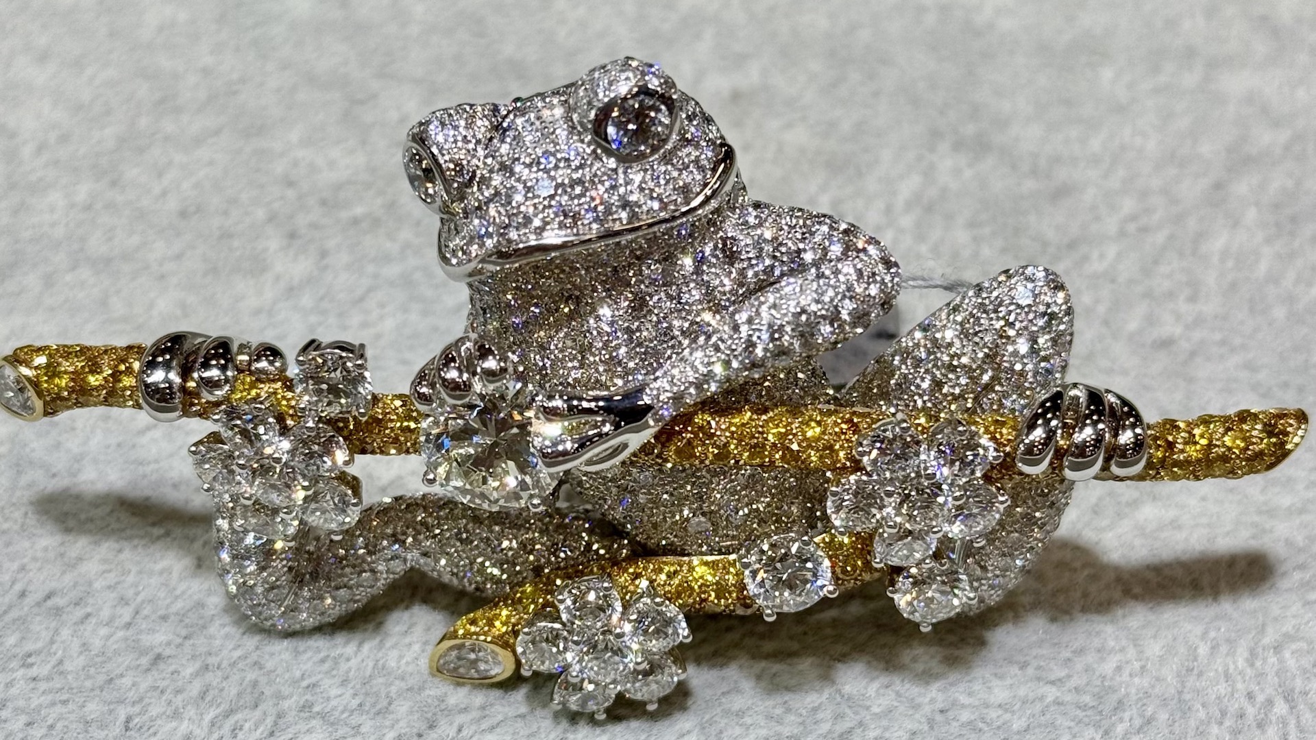 Graff Diamond Frog Brooch 2025 Antique Miami Show