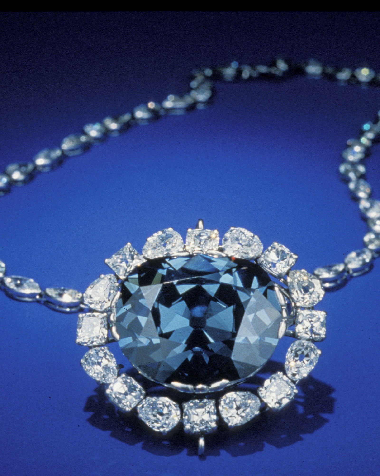 Hope Diamond courtesy smithsonian 2